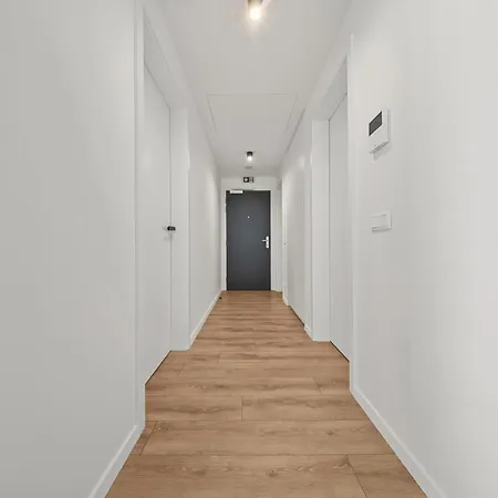 River View - Parking & Access Daire Bratislava