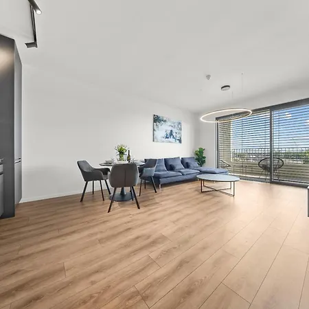 Daire River View - Parking & Access